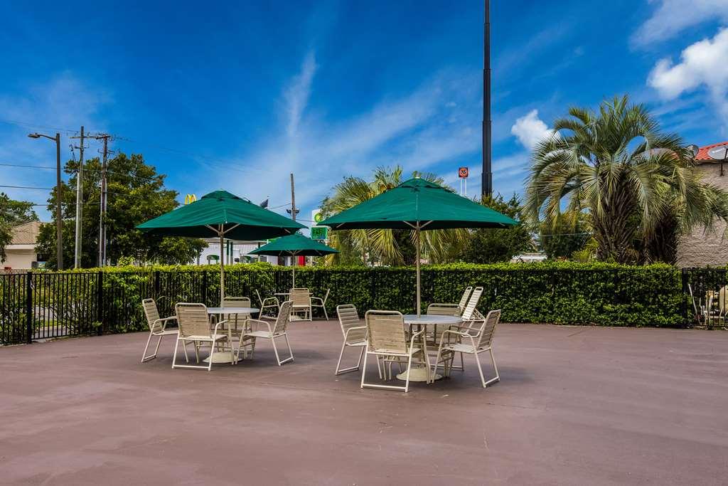 Econo Lodge Georgetown Bagian luar foto