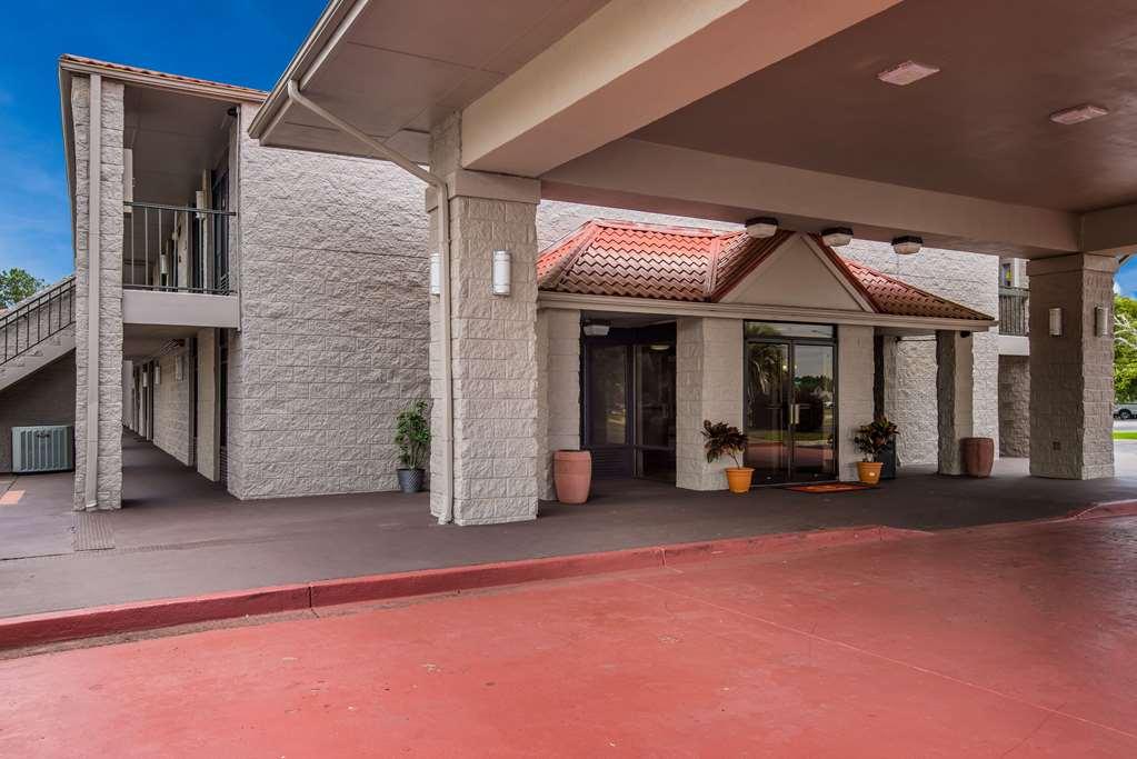 Econo Lodge Georgetown Bagian luar foto